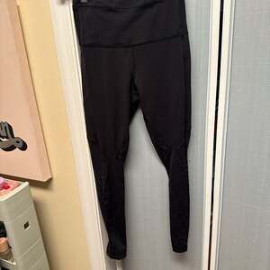 Lululemon All The Right Places High-Rise Pants 28" with Mesh - Size 4